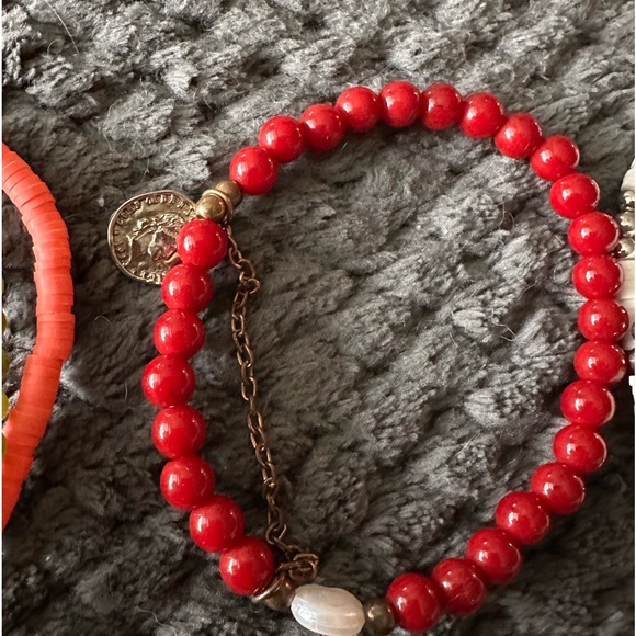 Bundle of beaded bracelets - Picture 6 of 8